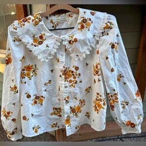 UO Quinn Yellow Floral White Blouse with Ruffled Collar